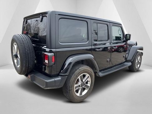 Used 2021 Jeep Wrangler Unlimited Sahara image 6