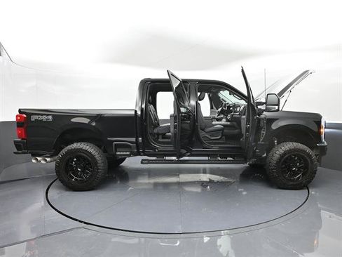 Used 2025 Ford F250 Lariat w/ Black Appearance Package AWD/4WD image 55