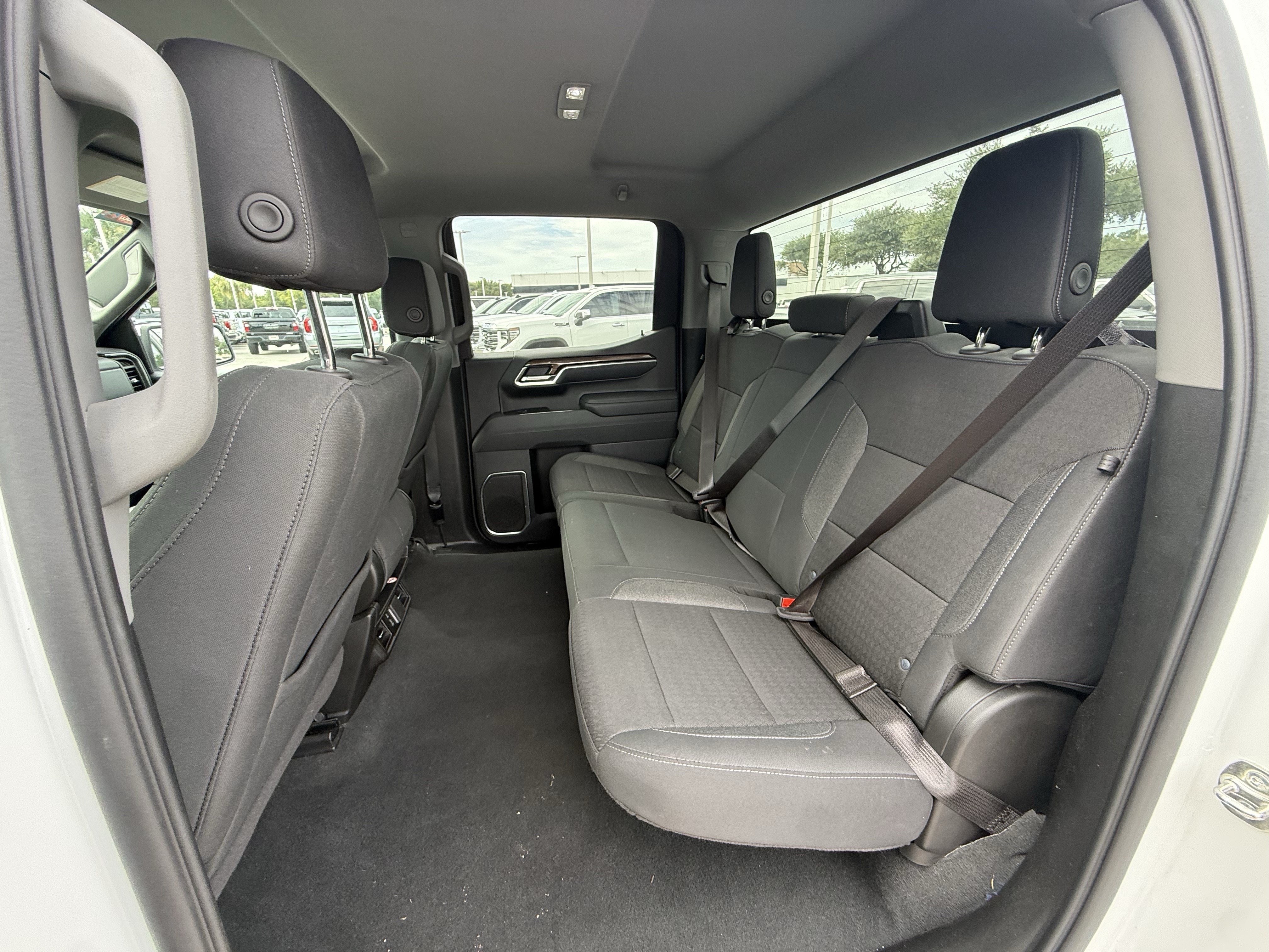 Used 2026 Chevrolet Silverado 1500 LT AWD/4WD image 28
