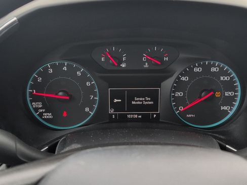 Used 2018 Chevrolet Equinox LS image 17