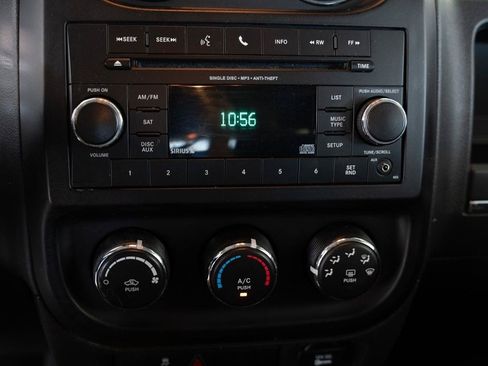Used 2014 Jeep Patriot Sport w/ Power Value Group FWD image 18