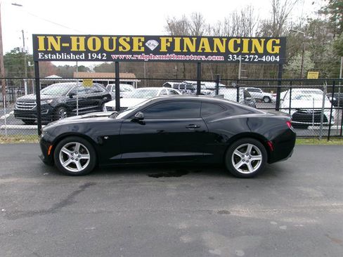 Used 2017 Chevrolet Camaro LT image 1
