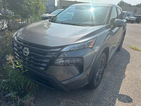 Certified 2026 Nissan Rogue SV FWD image 1