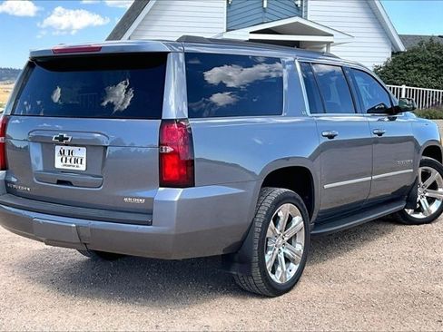 Used 2020 Chevrolet Suburban LT AWD/4WD image 5