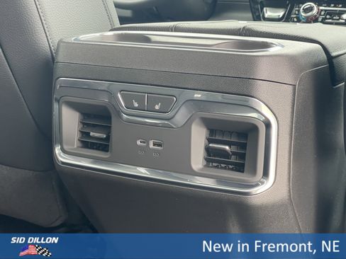 New 2025 GMC Sierra 2500 Denali w/ Denali Reserve Package image 13