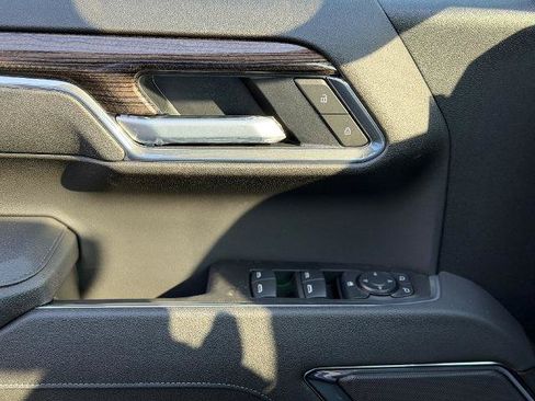 New 2026 Chevrolet Silverado 1500 RST w/ Dark Appearance Package AWD/4WD image 13