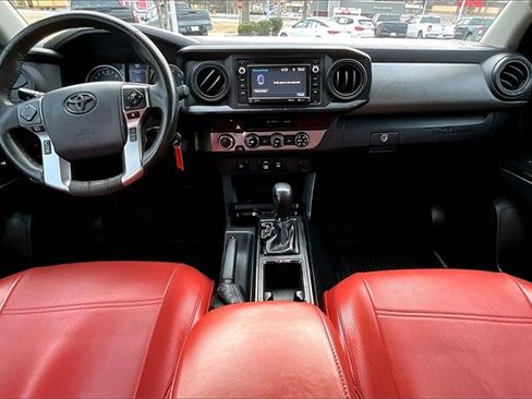Used 2018 Toyota Tacoma SR5 image 7