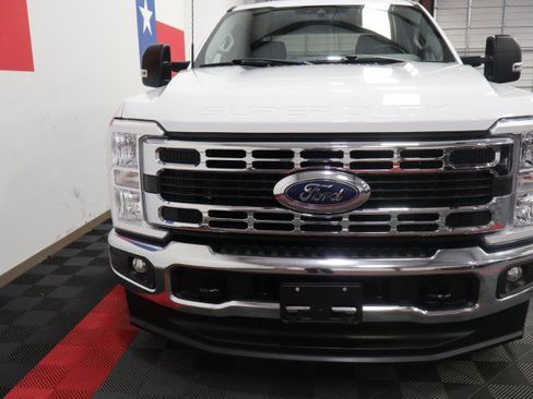 Used 2024 Ford F250 XLT w/ FX4 Off-Road Package AWD/4WD image 14