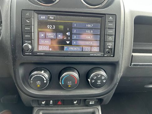 Used 2015 Jeep Patriot High Altitude AWD/4WD image 18