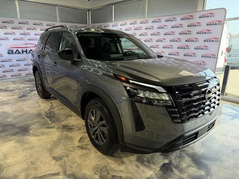 Used 2026 Nissan Pathfinder SV FWD image 6