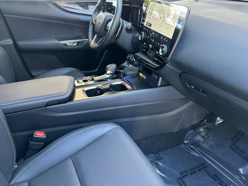 Used 2025 Lexus NX 350h AWD w/ Accessory Package (2T) image 17
