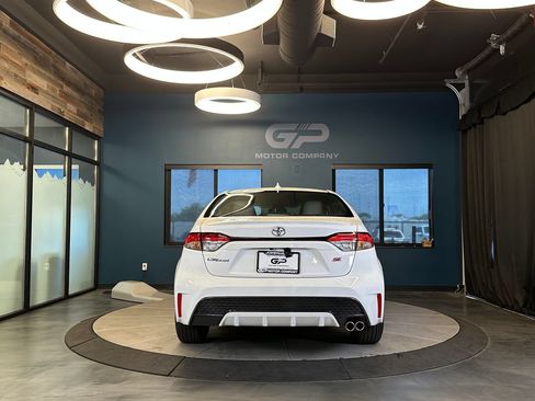 Used 2020 Toyota Corolla SE FWD image 4