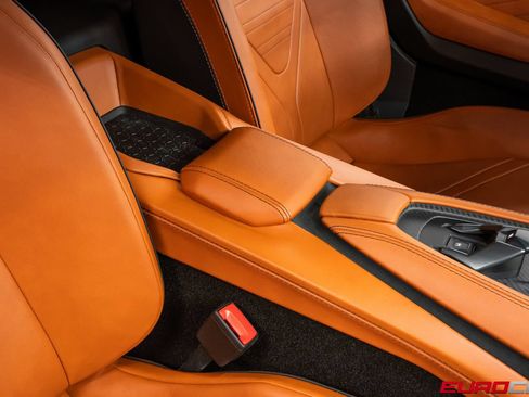 Used 2025 Lamborghini Revuelto AWD/4WD image 43