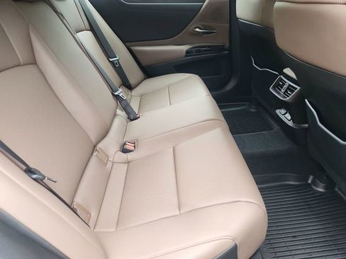 Used 2024 Lexus ES 350 w/ Premium Package FWD image 26