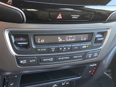 Used 2022 Honda Pilot Sport image 22