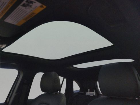 Certified 2023 Mercedes-Benz GLA 250 image 33