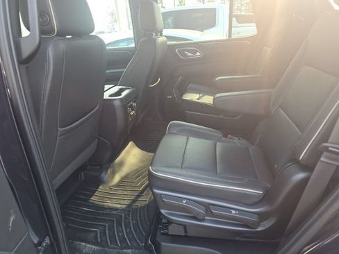 Used 2023 Chevrolet Tahoe Premier AWD/4WD image 7