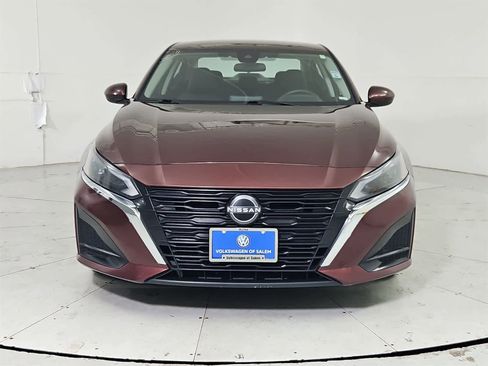 Used 2023 Nissan Altima 2.5 SV image 9