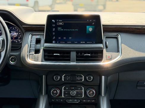 Used 2022 Chevrolet Tahoe Premier AWD/4WD image 13
