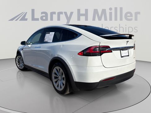 Used 2019 Tesla Model X Long Range AWD/4WD image 3