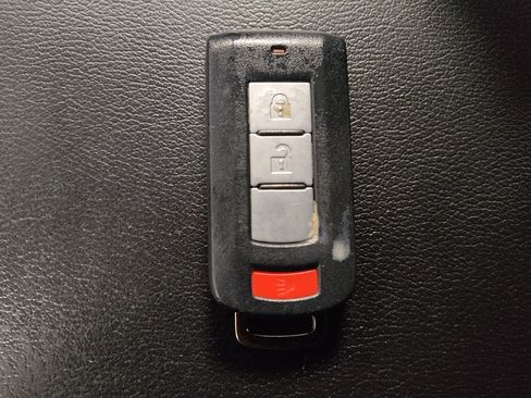 Used 2020 Mitsubishi Eclipse Cross SE image 32