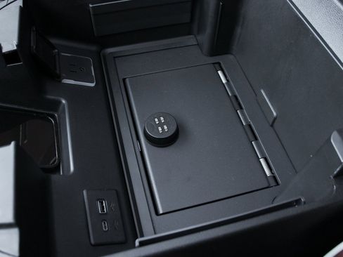 Used 2025 GMC Sierra 2500 Denali Ultimate image 42