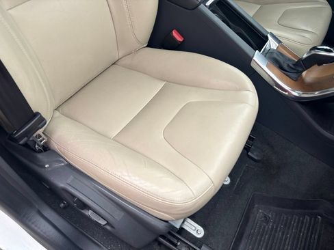 Used 2016 Volvo XC60 T6 w/ Proximity Package AWD/4WD image 28