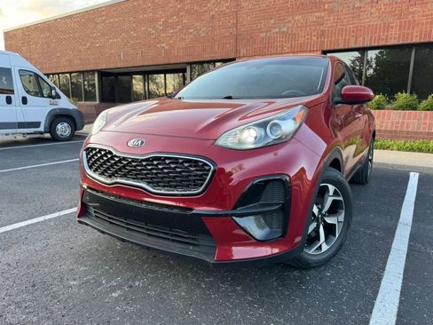 Used 2021 Kia Sportage LX image 3