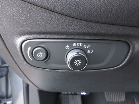 Used 2024 Chevrolet Equinox LT w/ LPO, Floor Liner Package image 23