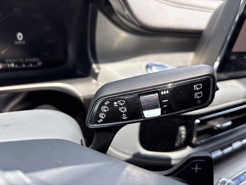 Used 2020 Lincoln Aviator Reserve w/ Equipment Group 202A AWD/4WD image 32
