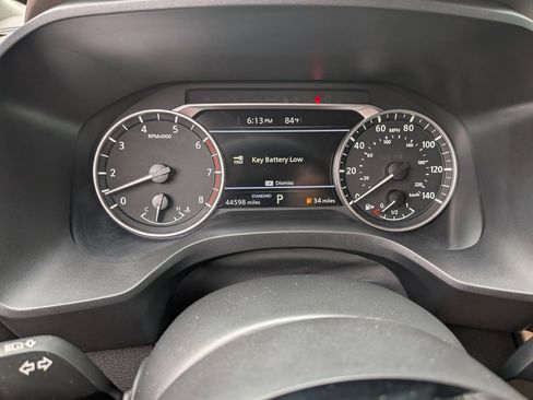 Used 2023 Nissan Rogue SL FWD image 17
