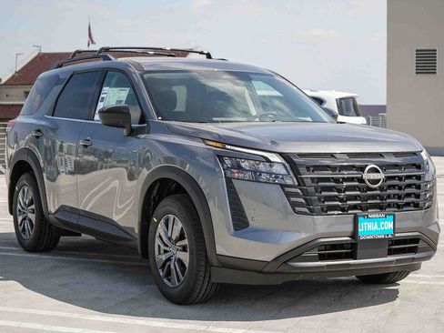 New 2026 Nissan Pathfinder SV w/ Cargo Package FWD image 3