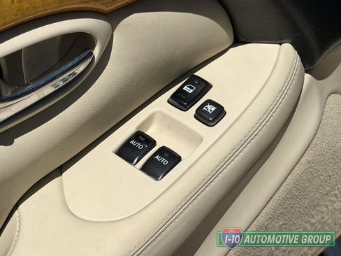 Used 2004 Lexus SC 430 Convertible RWD image 16