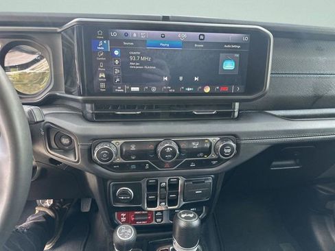 Used 2024 Jeep Wrangler Unlimited Rubicon 4xe image 19