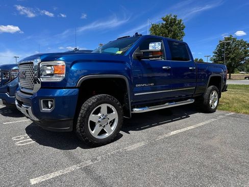 Certified 2015 GMC Sierra 2500 Denali AWD/4WD image 2