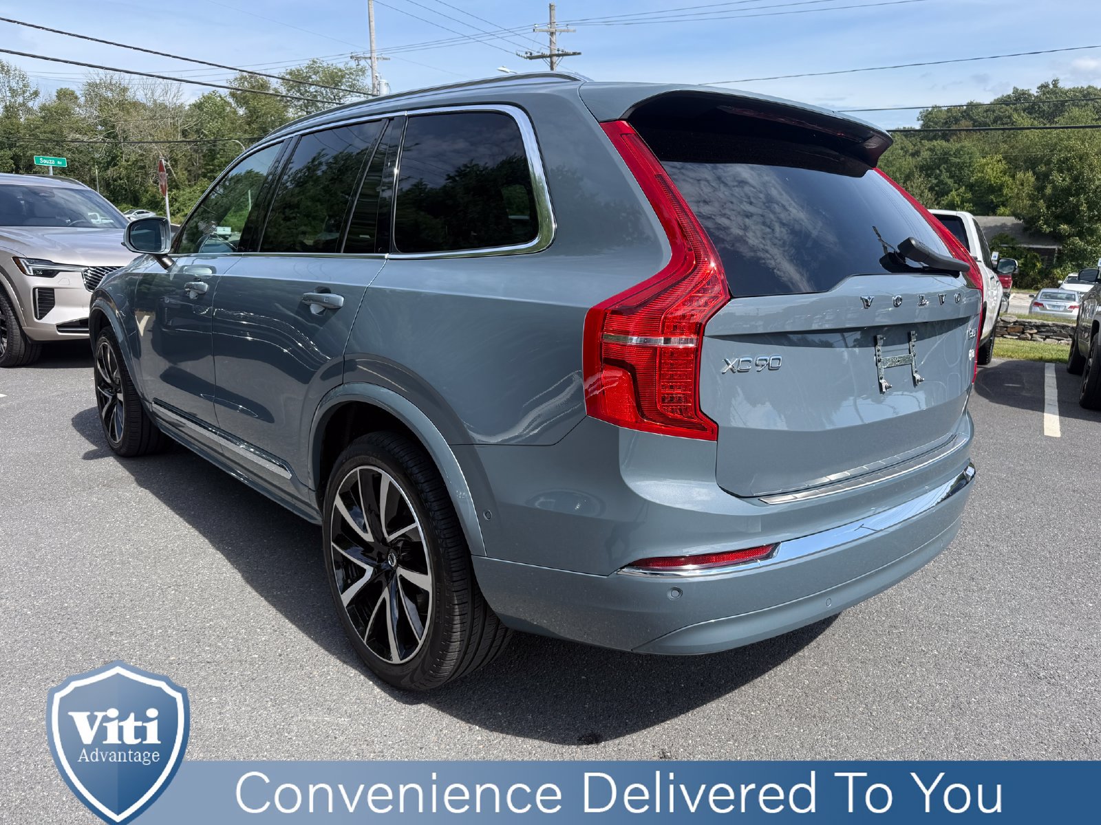 Used 2023 Volvo XC90 B6 Plus w/ Protection Package Premier AWD/4WD image 6