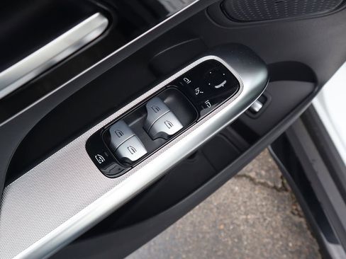 New 2025 Mercedes-Benz GLC 43 AMG 4MATIC image 18