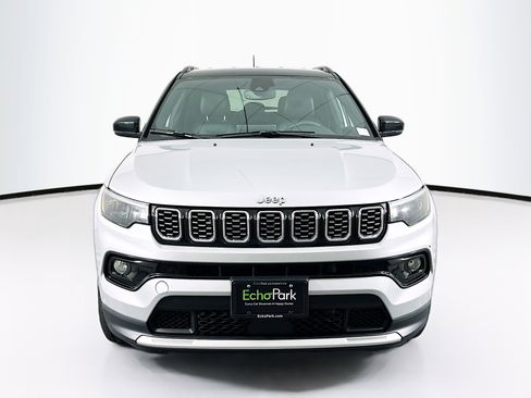 Used 2025 Jeep Compass Limited AWD/4WD image 2