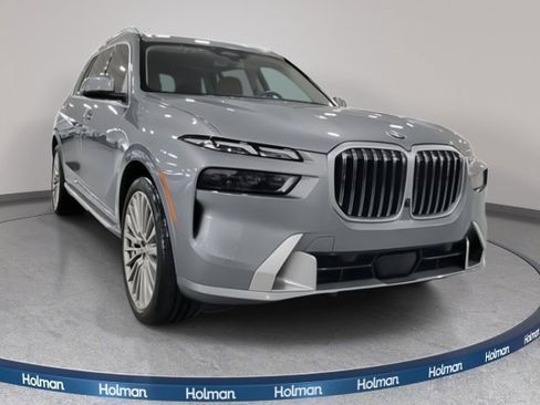 Certified 2023 BMW X7 xDrive40i w/ Executive Package image 3