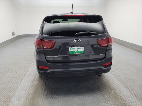 Used 2019 Kia Sorento LX image 6
