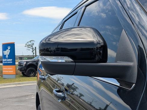 New 2026 Ford Expedition Active RWD image 13