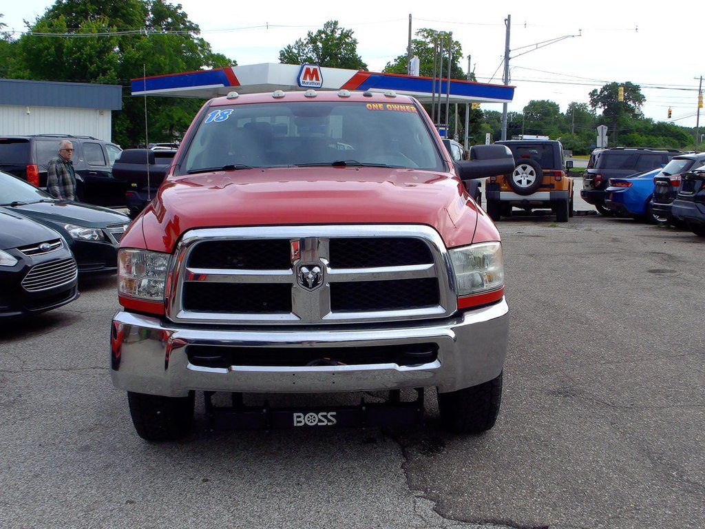 Used 2018 RAM 2500 Tradesman w/ Chrome Appearance Group AWD/4WD image 3