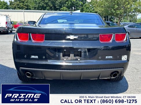 Used 2011 Chevrolet Camaro LT w/ Silver Stripe Package RWD image 6