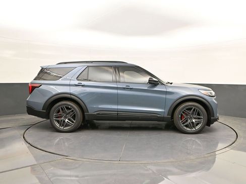 New 2026 Ford Explorer ST-Line w/ ST-Line Street Pack image 25