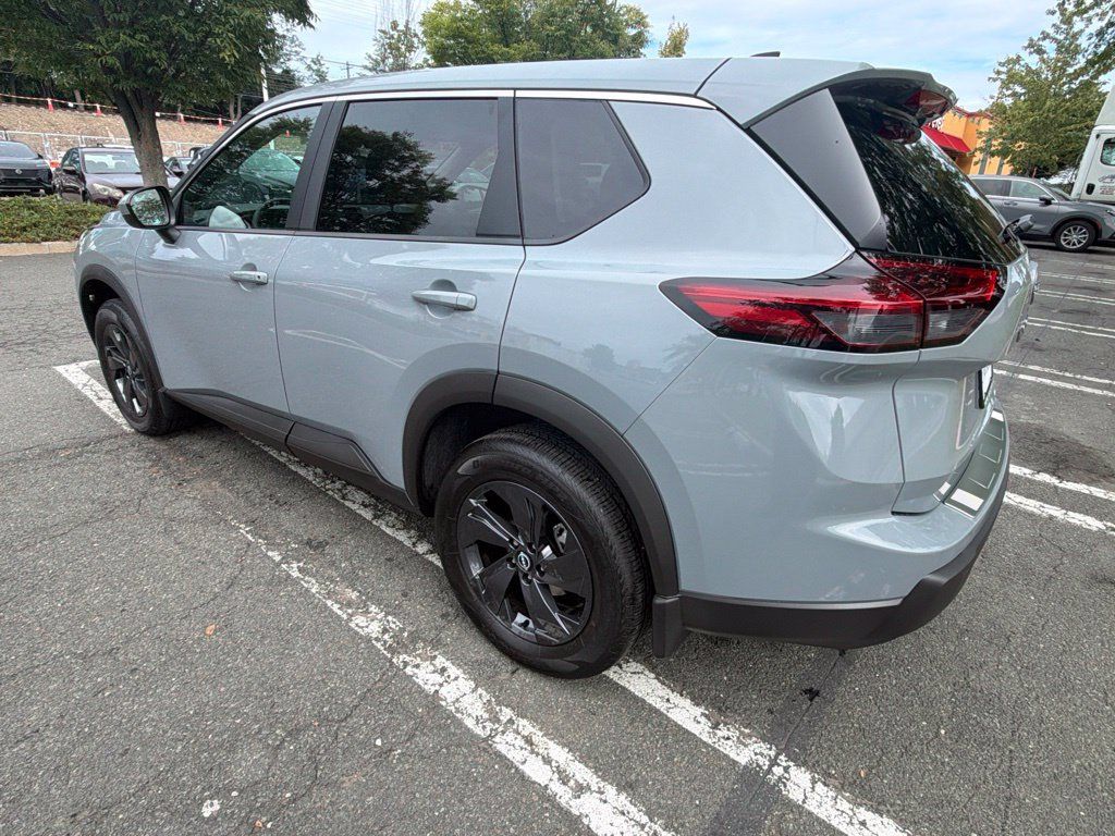 Used 2026 Nissan Rogue SV w/ Cold Weather Package AWD/4WD image 9