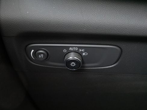 Used 2023 Buick Envision Essence w/ Sport Touring Package image 26