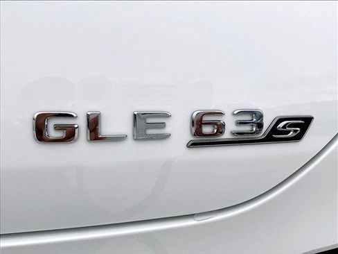 New 2026 Mercedes-Benz GLE 63 AMG S image 28