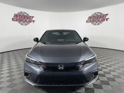 Used 2022 Honda Civic Sport image 2