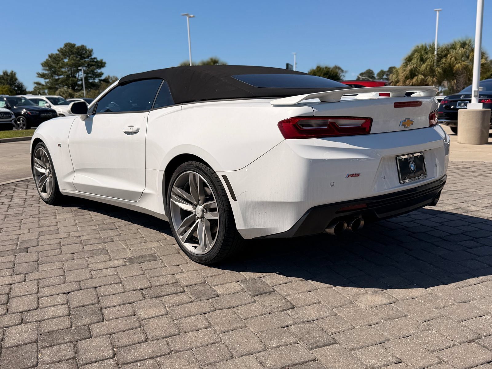 Used 2018 Chevrolet Camaro LT RWD image 9