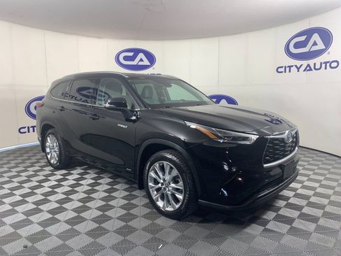Used 2021 Toyota Highlander Limited AWD/4WD image 1
